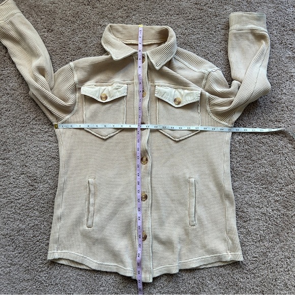 Bagatelle Collection Beige Sand Scout Waffle Knit Long Sleeve Button Down Small - Picture 12 of 14